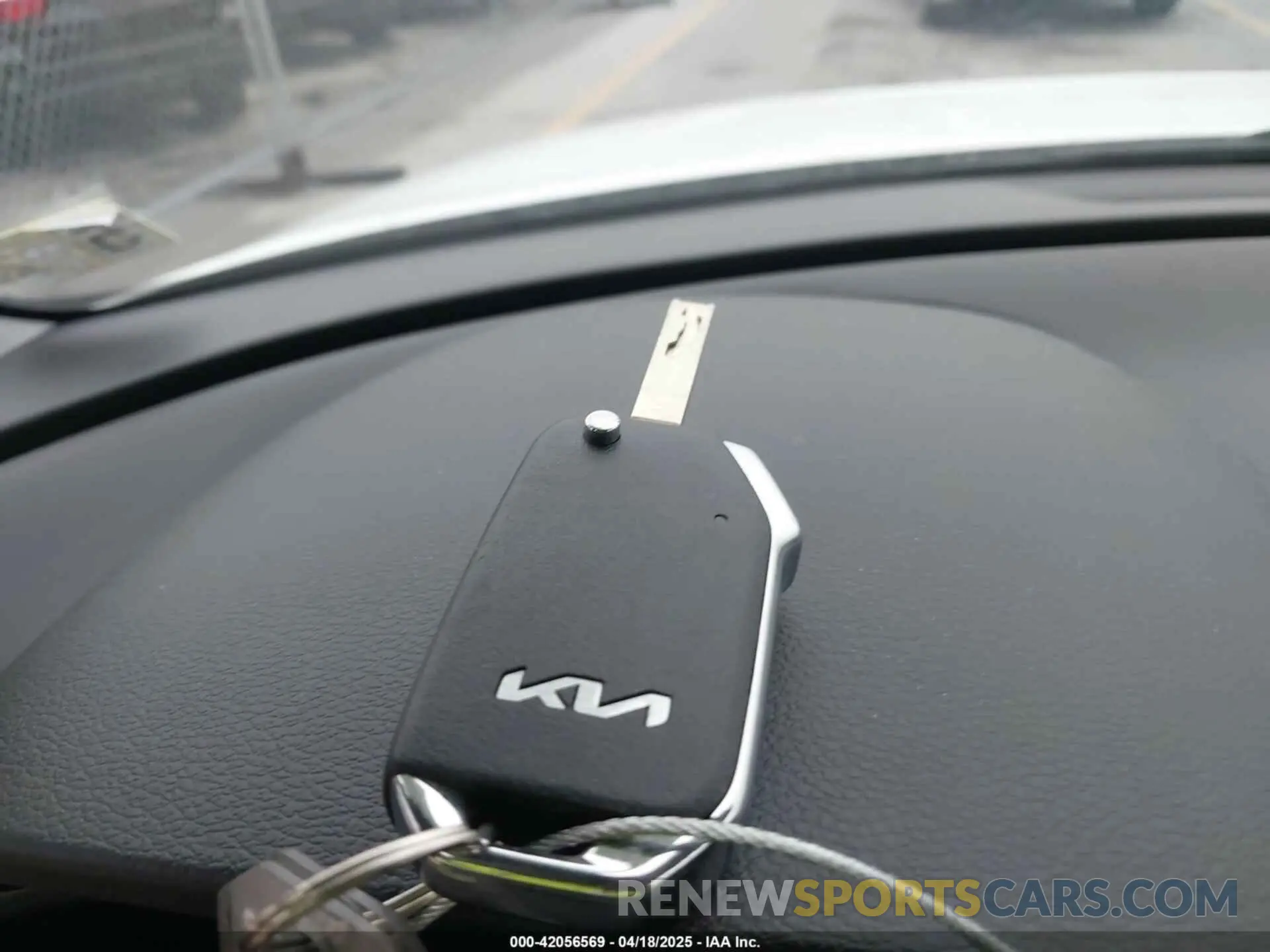 11 fotografías del automóvil dañado KNDJ23AU4R7236558 KIA SOUL 2024