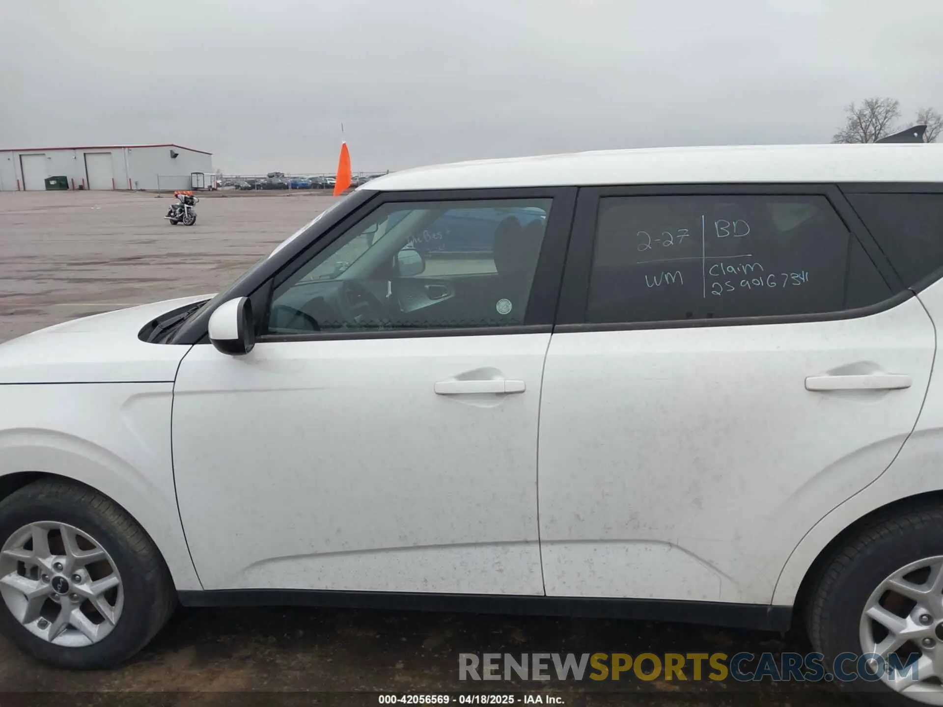 15 fotografías del automóvil dañado KNDJ23AU4R7236558 KIA SOUL 2024