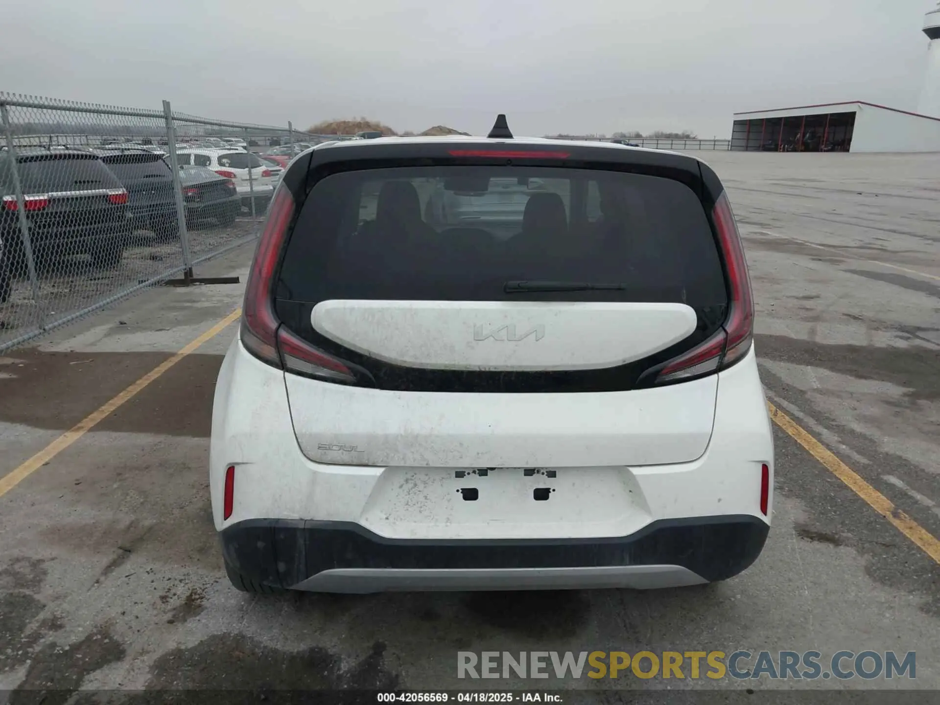 17 fotografías del automóvil dañado KNDJ23AU4R7236558 KIA SOUL 2024