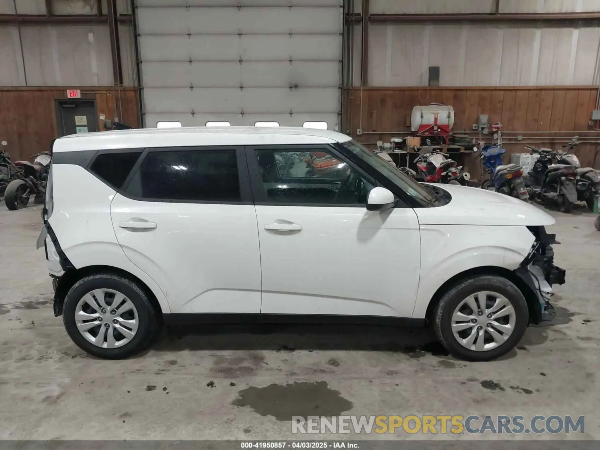 14 fotografías del automóvil dañado KNDJ23AU4R7238035 KIA SOUL 2024