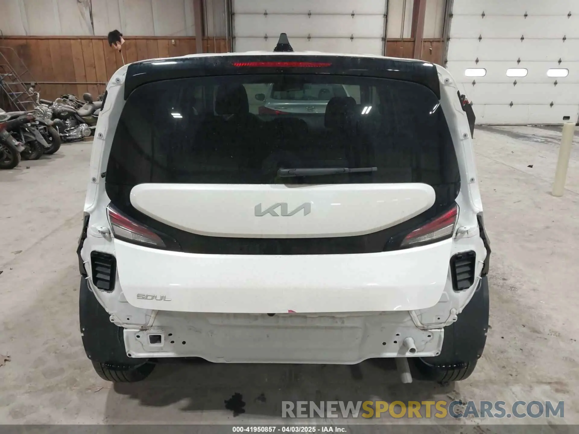 17 fotografías del automóvil dañado KNDJ23AU4R7238035 KIA SOUL 2024