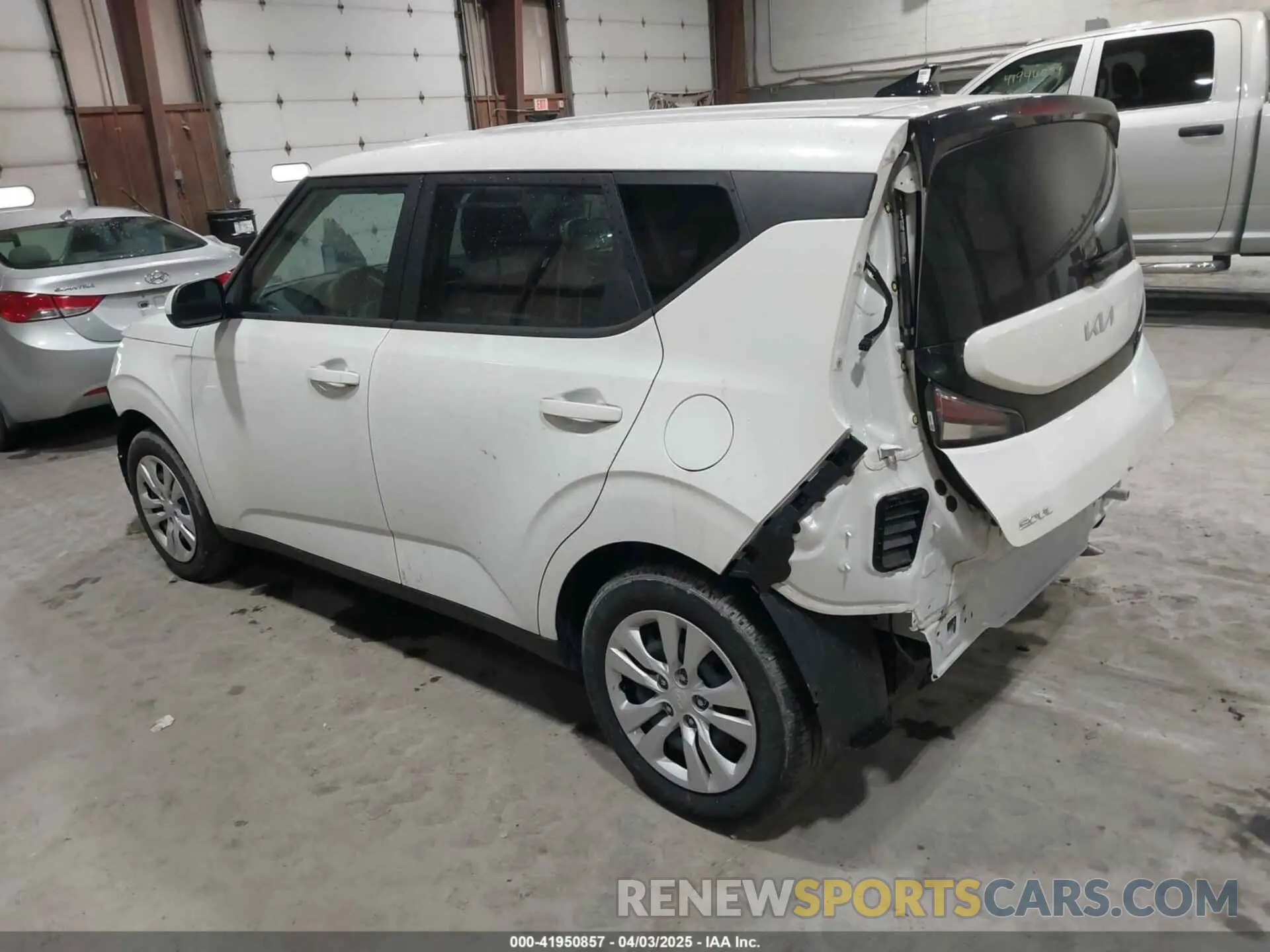 3 fotografías del automóvil dañado KNDJ23AU4R7238035 KIA SOUL 2024