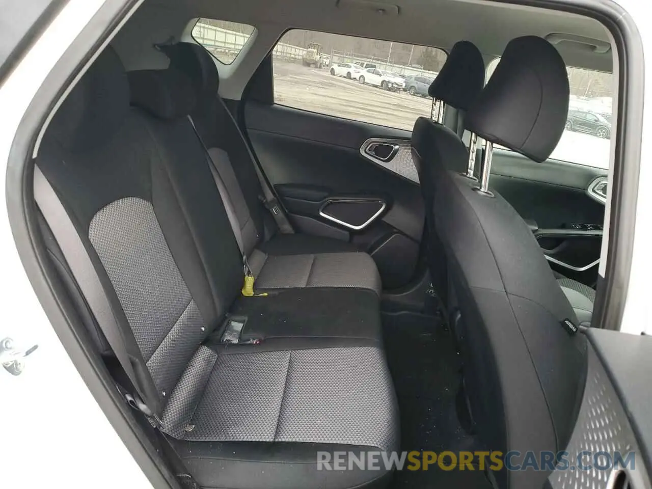 11 fotografías del automóvil dañado KNDJ23AU5R7228887 KIA SOUL 2024