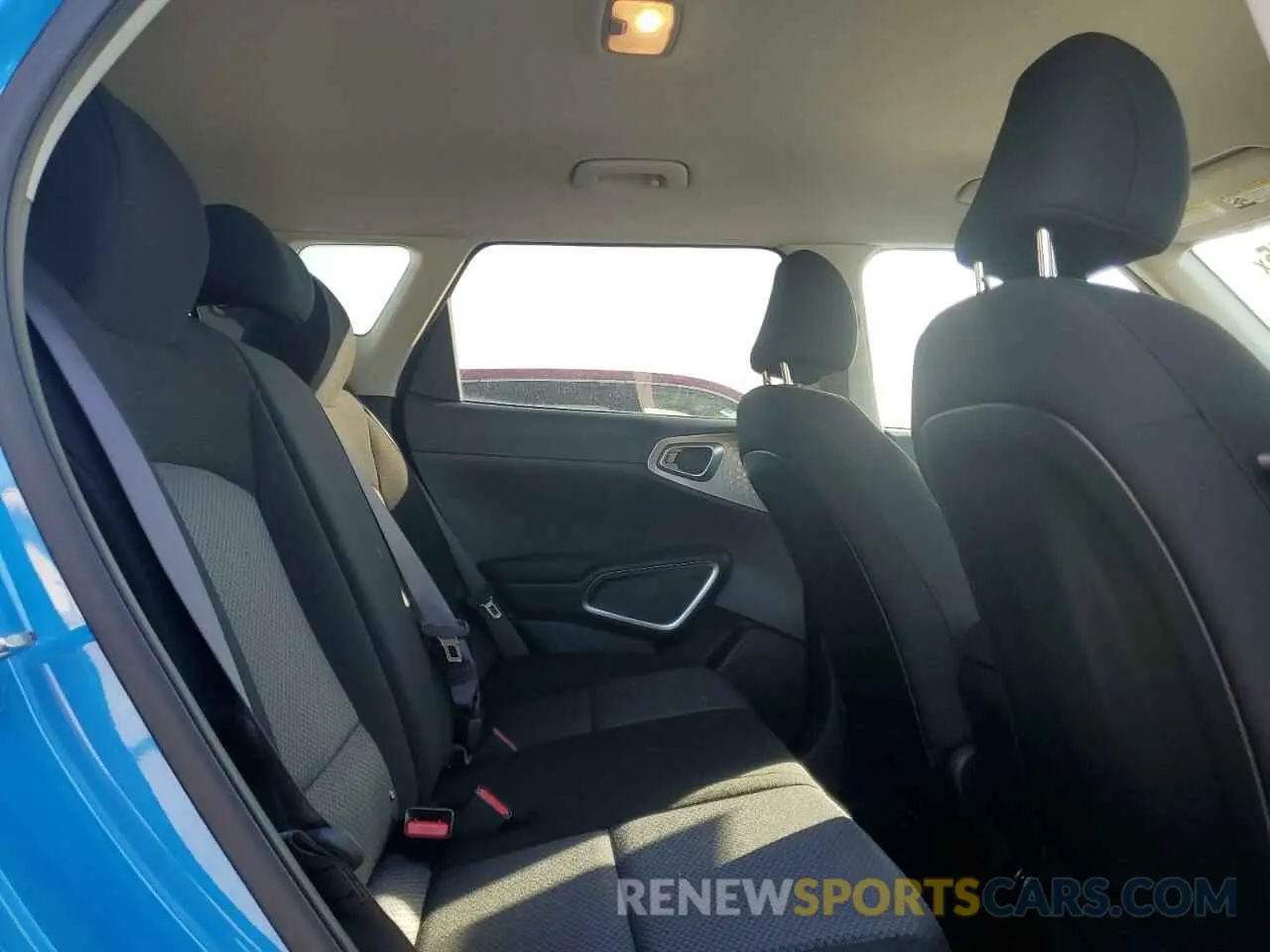10 fotografías del automóvil dañado KNDJ23AU5R7233247 KIA SOUL 2024