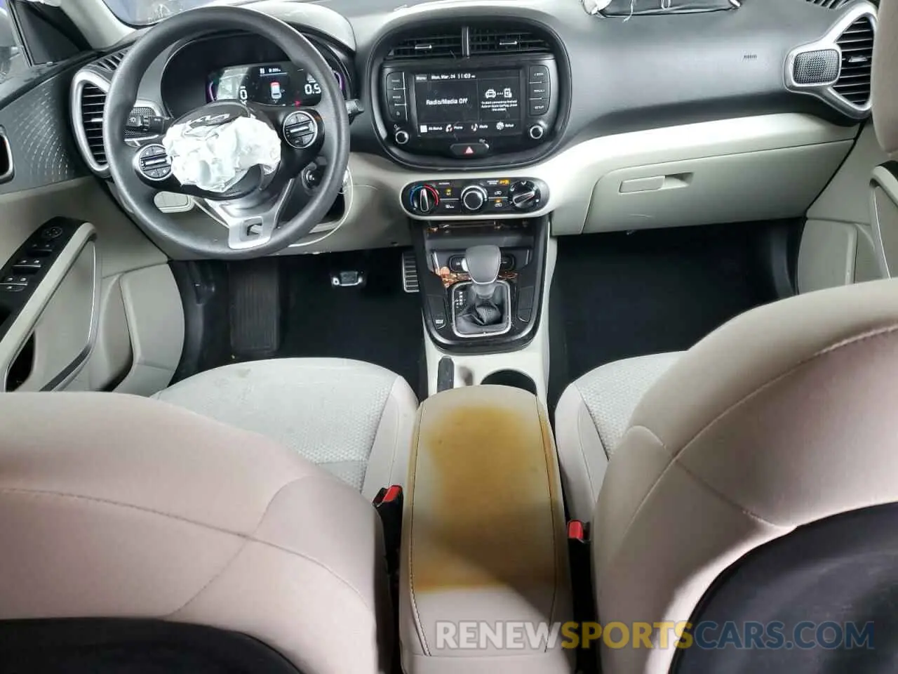 8 fotografías del automóvil dañado KNDJ23AU5R7899976 KIA SOUL 2024