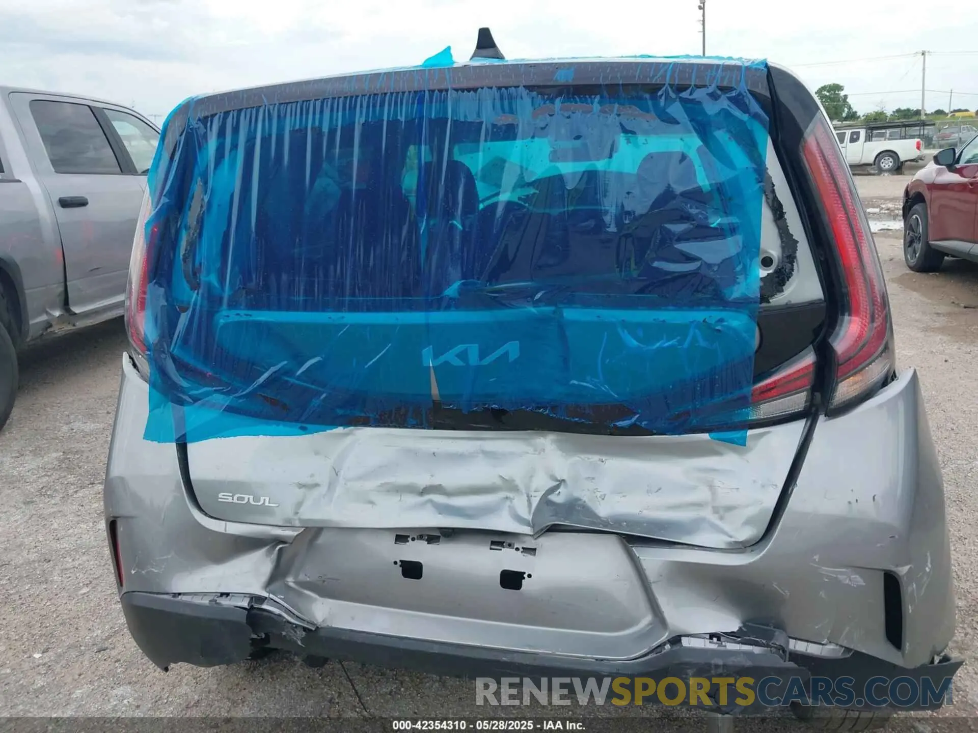 16 fotografías del automóvil dañado KNDJ23AU6R7911097 KIA SOUL 2024