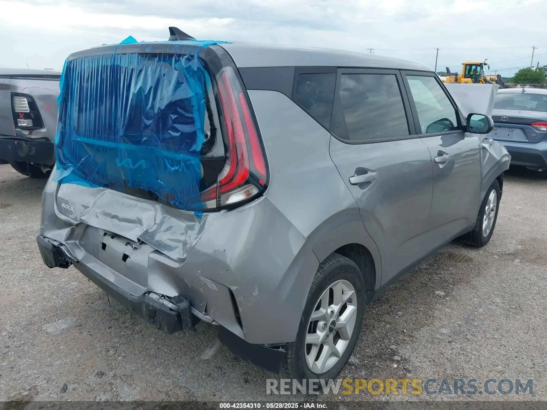 4 fotografías del automóvil dañado KNDJ23AU6R7911097 KIA SOUL 2024