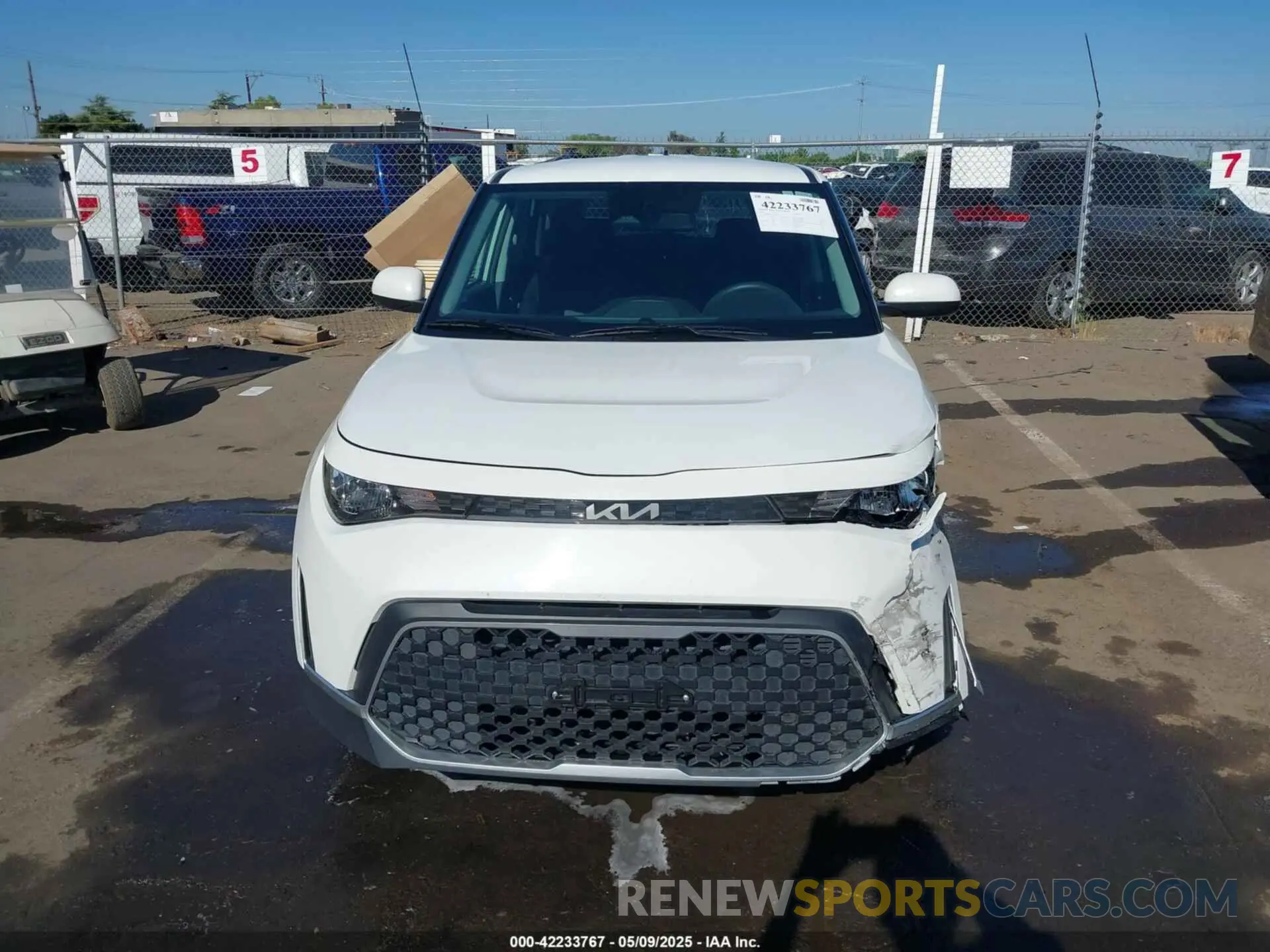 12 fotografías del automóvil dañado KNDJ23AU7R7227529 KIA SOUL 2024