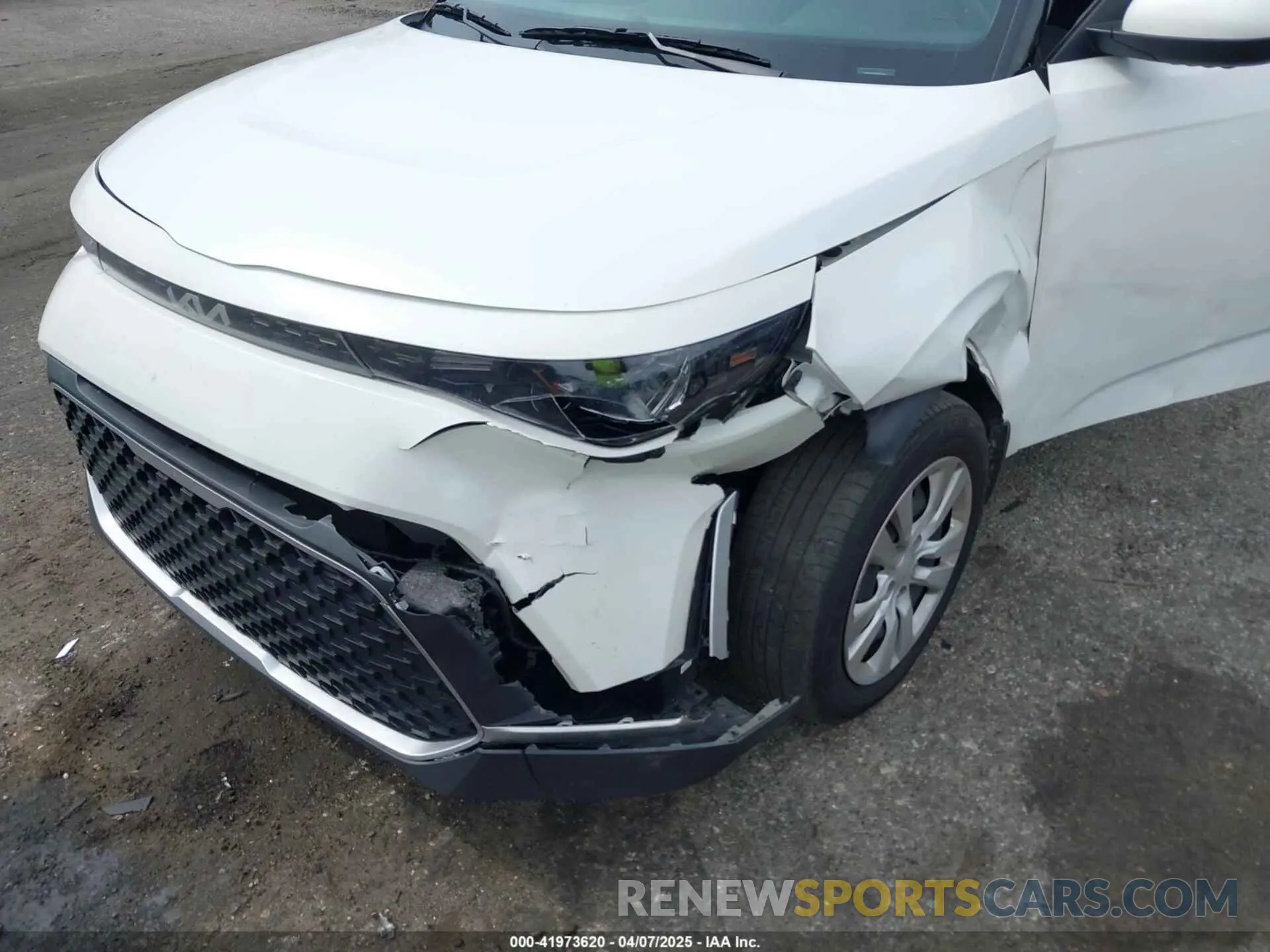 6 fotografías del automóvil dañado KNDJ23AU7R7231211 KIA SOUL 2024
