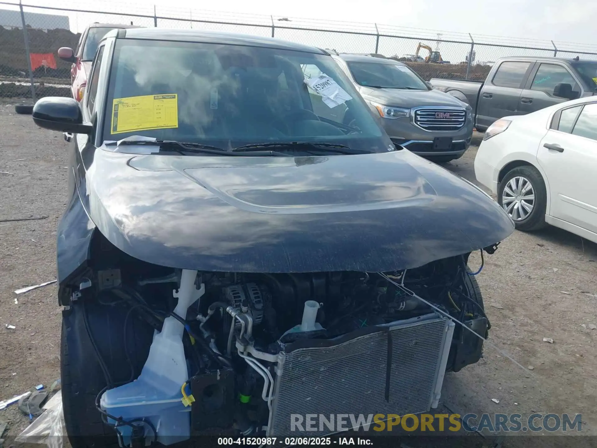 12 fotografías del automóvil dañado KNDJ23AU7R7236067 KIA SOUL 2024