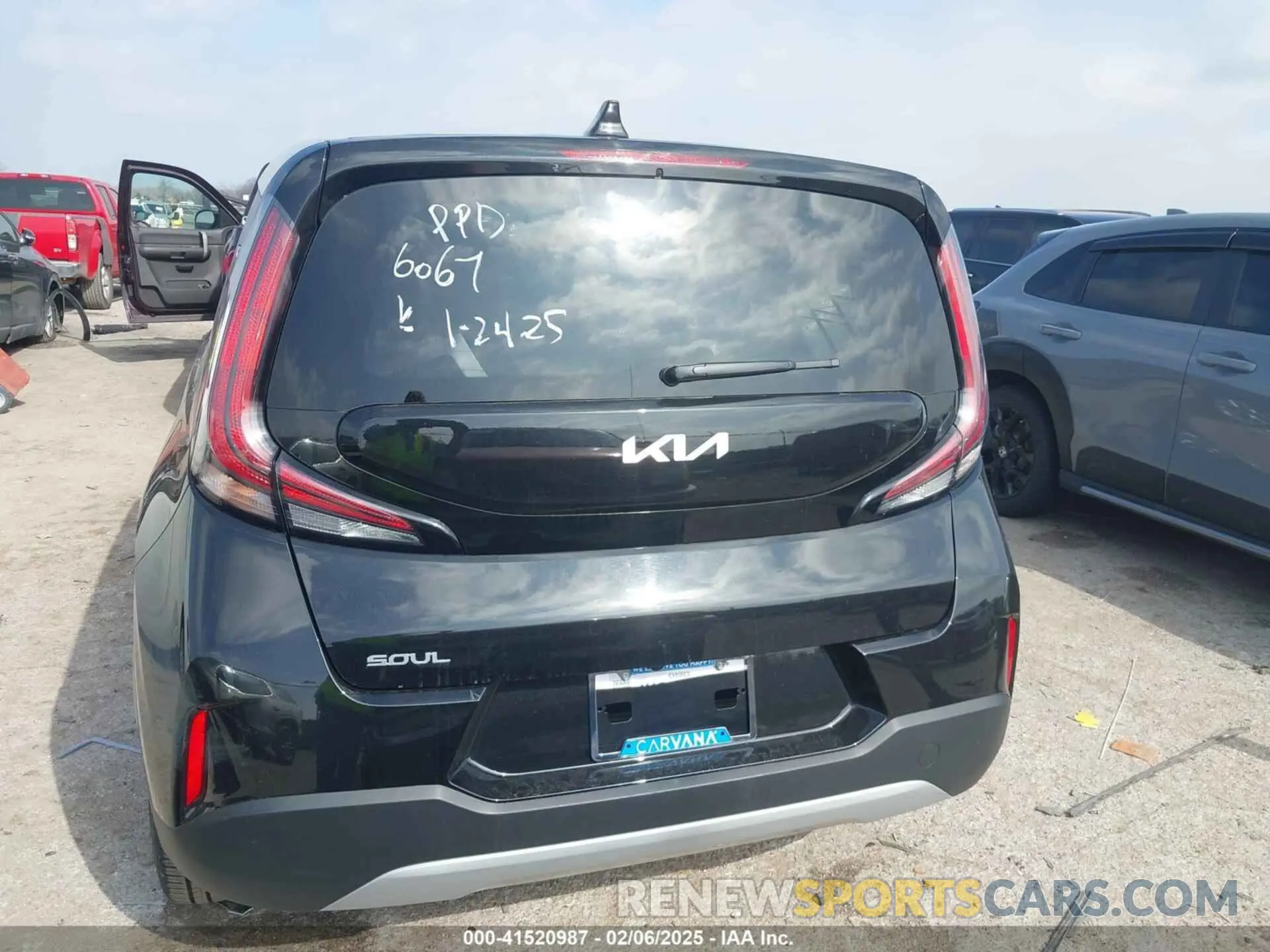 16 fotografías del automóvil dañado KNDJ23AU7R7236067 KIA SOUL 2024