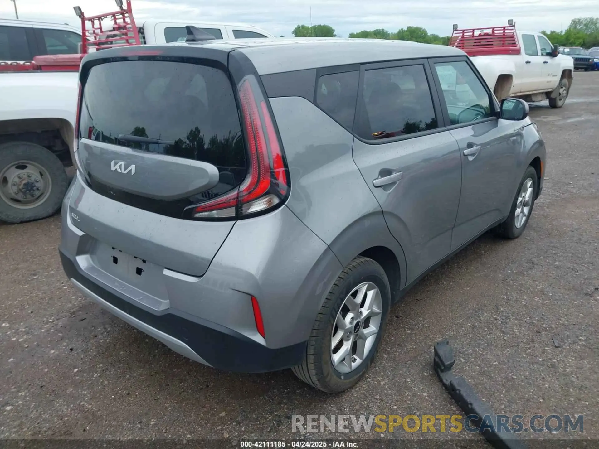 4 fotografías del automóvil dañado KNDJ23AU8R7905091 KIA SOUL 2024