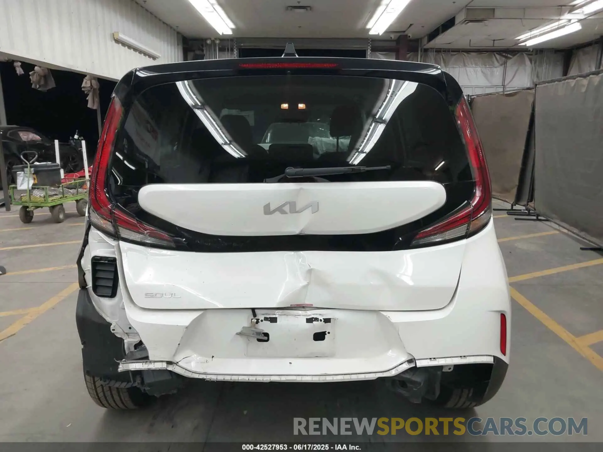 17 fotografías del automóvil dañado KNDJ23AU9R7906220 KIA SOUL 2024