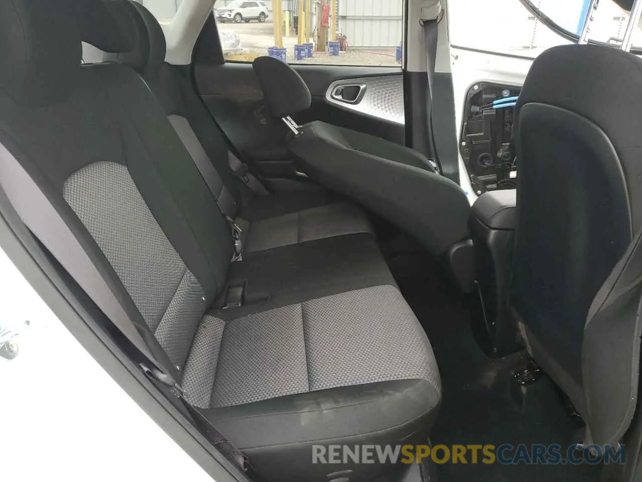 10 fotografías del automóvil dañado KNDJ23AUXR7234121 KIA SOUL 2024