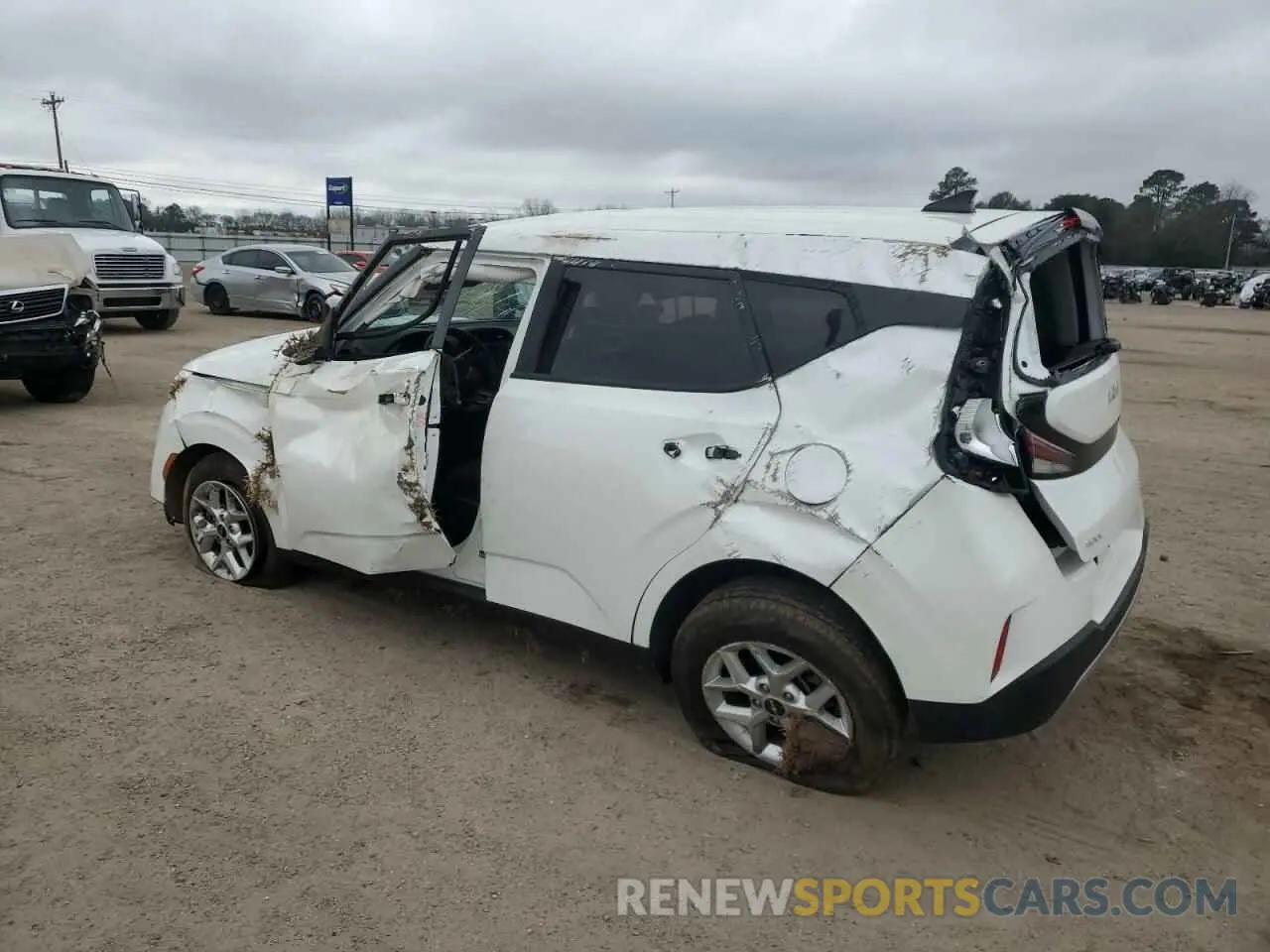 2 fotografías del automóvil dañado KNDJ23AUXR7234121 KIA SOUL 2024