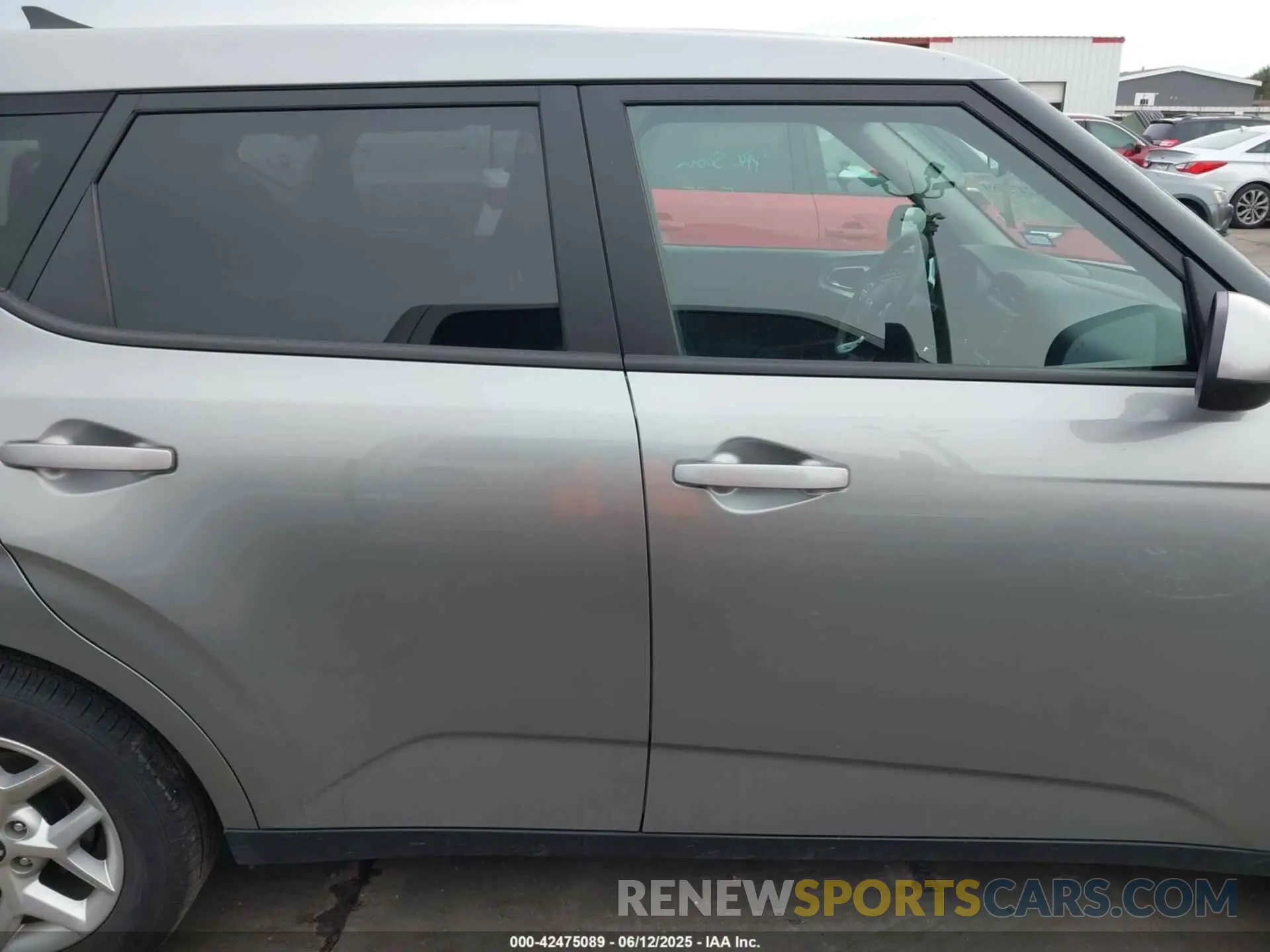 12 fotografías del automóvil dañado KNDJ23AUXR7914701 KIA SOUL 2024