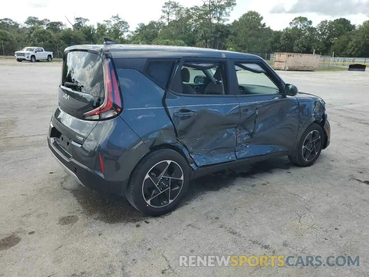 3 fotografías del automóvil dañado KNDJ33AU7R7907184 KIA SOUL 2024