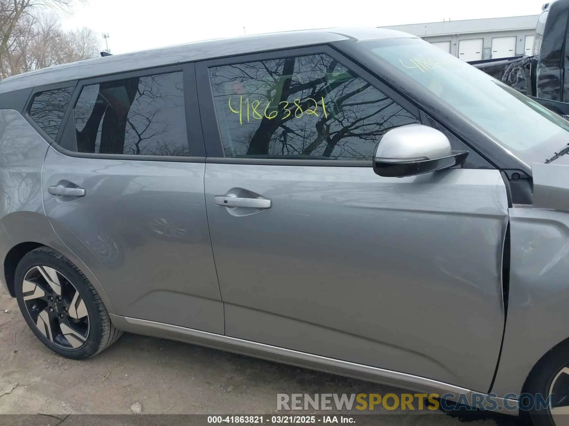 14 fotografías del automóvil dañado KNDJ53AU1R7900869 KIA SOUL 2024