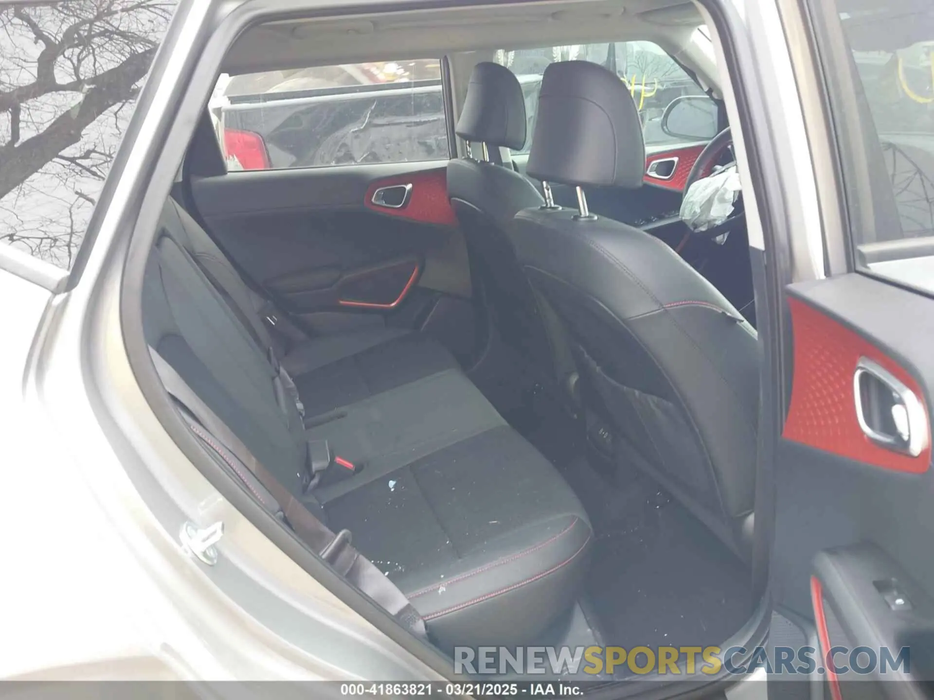 8 fotografías del automóvil dañado KNDJ53AU1R7900869 KIA SOUL 2024
