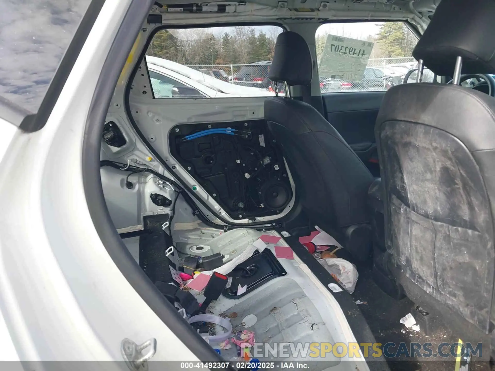 8 fotografías del automóvil dañado KNDJ53AU6R7898245 KIA SOUL 2024