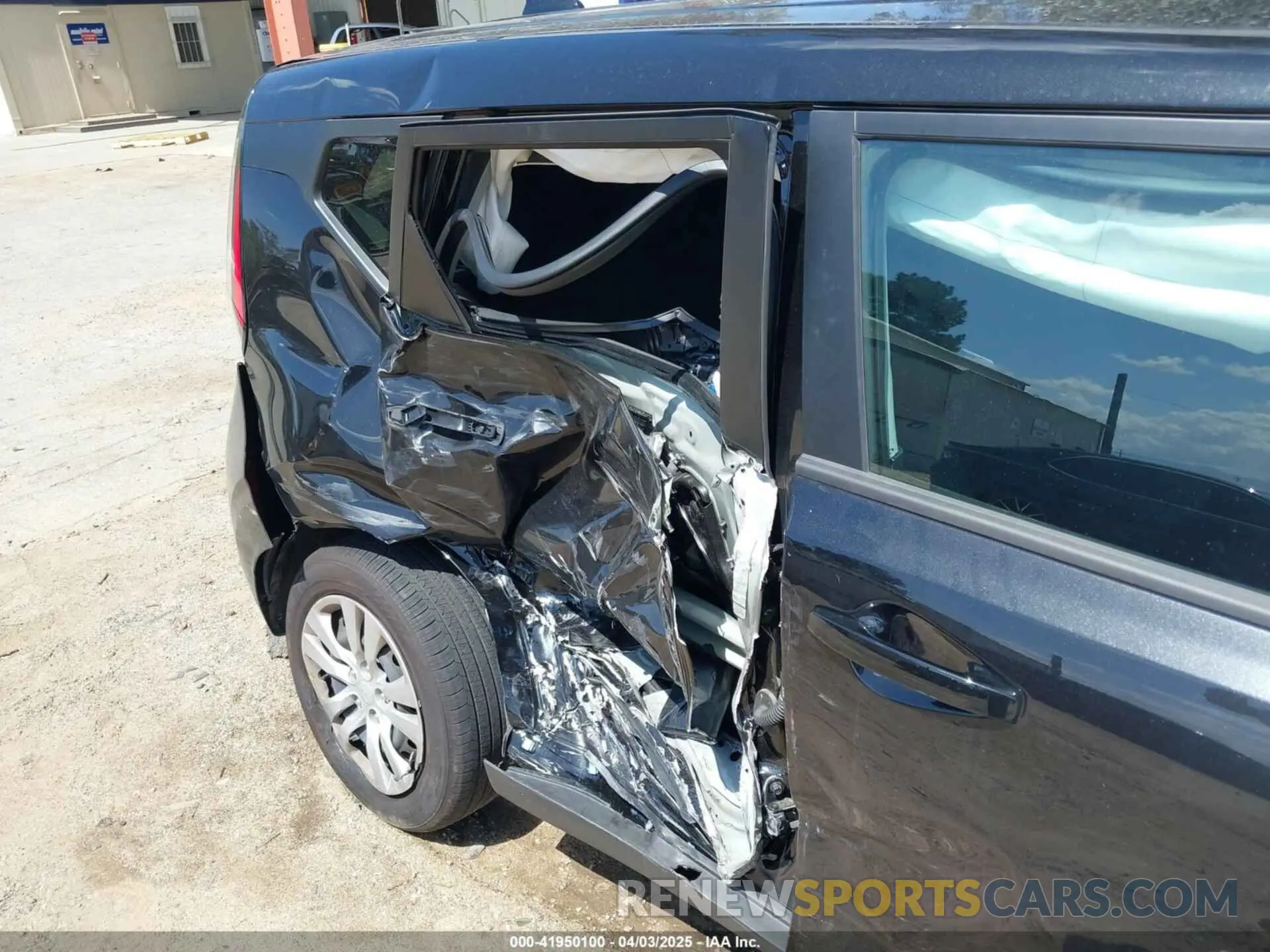 6 fotografías del automóvil dañado KNDJ23AU0S7927656 KIA SOUL 2025