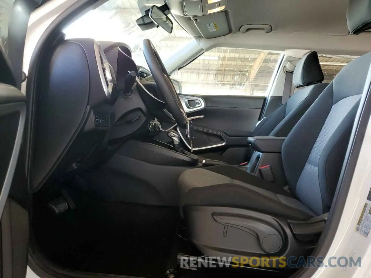 7 fotografías del automóvil dañado KNDJ23AU0S7940715 KIA SOUL 2025