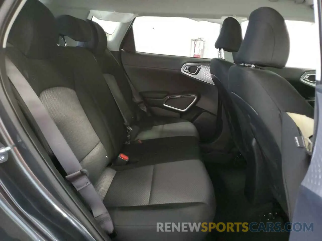 10 fotografías del automóvil dañado KNDJ23AU3S7257469 KIA SOUL 2025