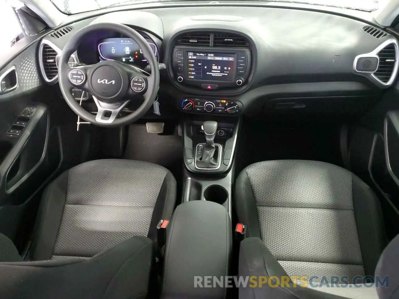 8 fotografías del automóvil dañado KNDJ23AU3S7257469 KIA SOUL 2025
