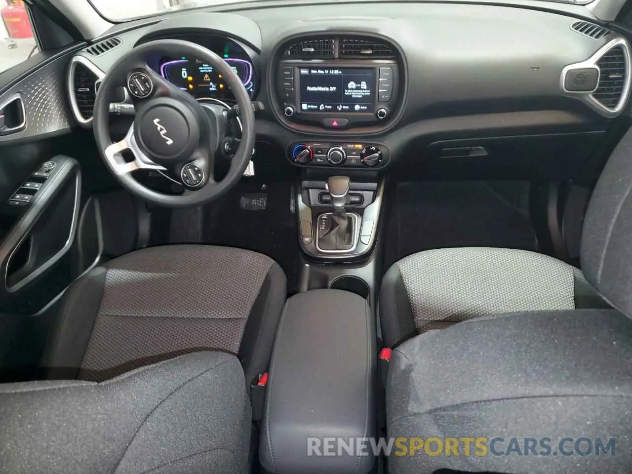 8 fotografías del automóvil dañado KNDJ23AU4S7256444 KIA SOUL 2025