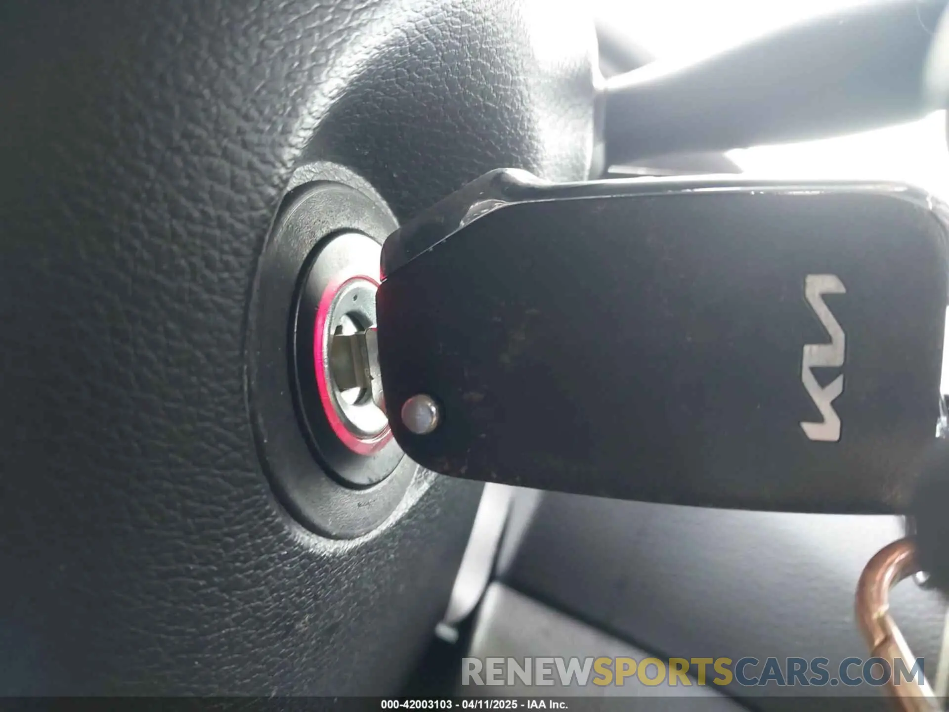 11 fotografías del automóvil dañado KNDJ23AU5S7248286 KIA SOUL 2025