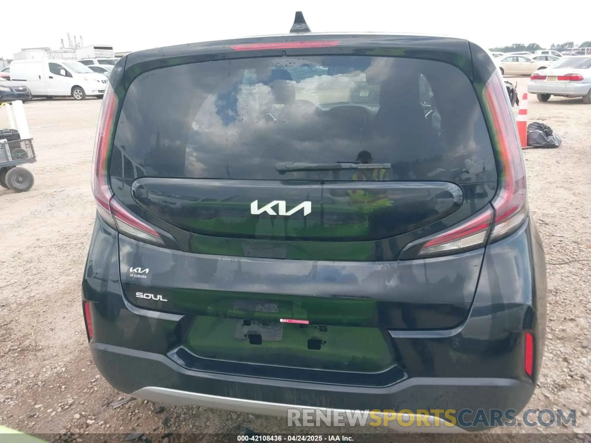 16 fotografías del automóvil dañado KNDJ23AU5S7249180 KIA SOUL 2025