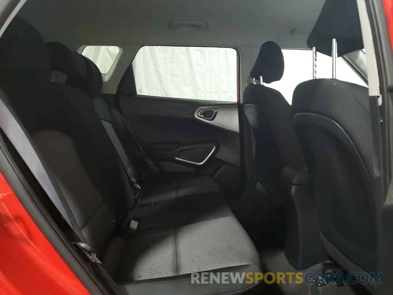 10 fotografías del automóvil dañado KNDJ23AU6S7250547 KIA SOUL 2025