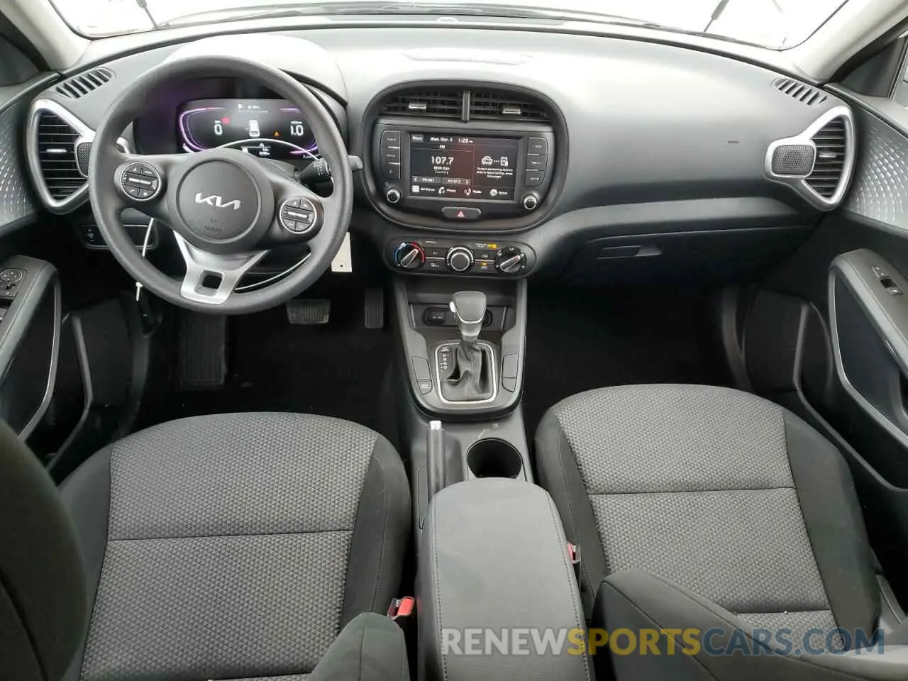 8 fotografías del automóvil dañado KNDJ23AU6S7928598 KIA SOUL 2025