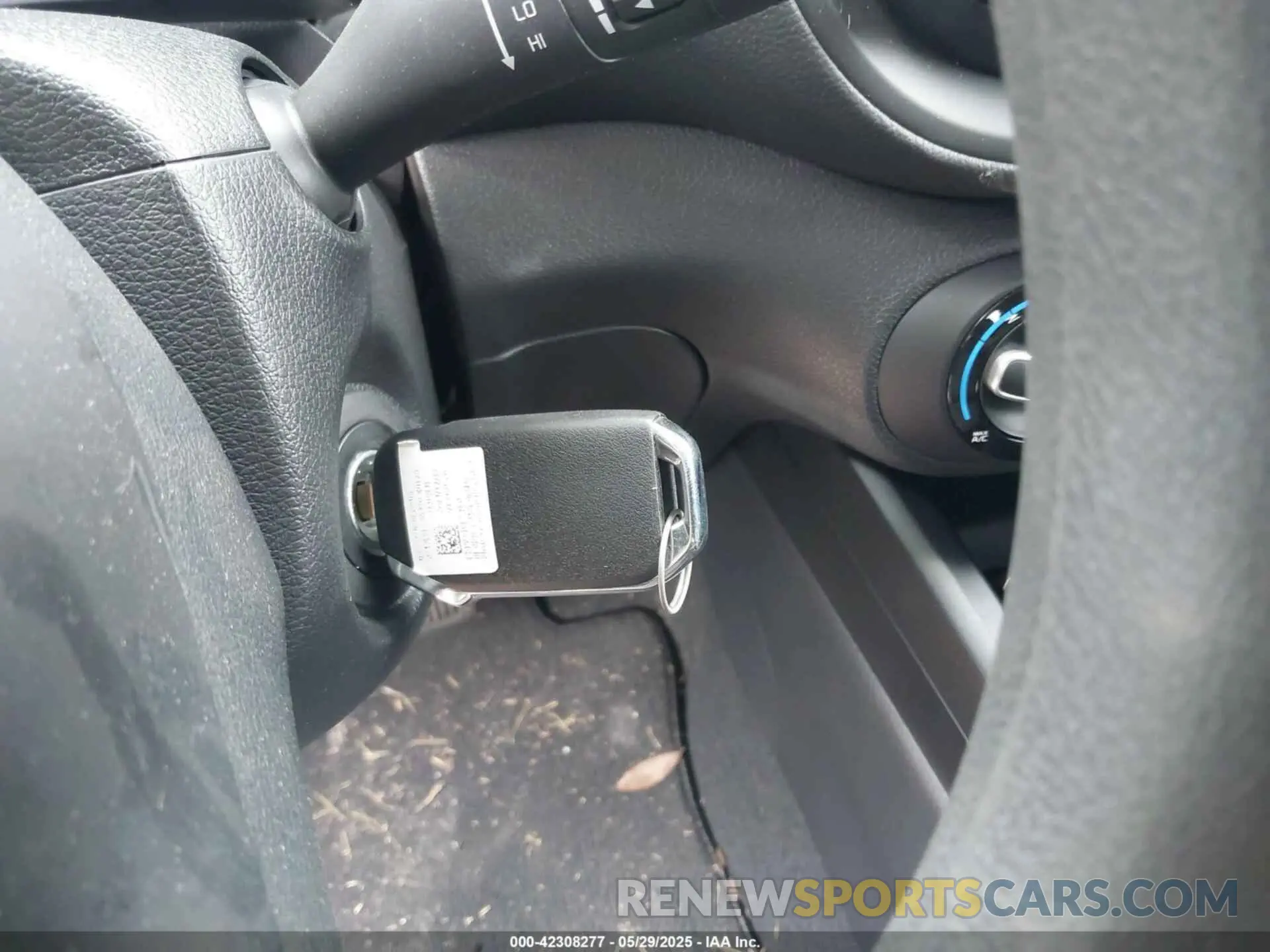 11 fotografías del automóvil dañado KNDJ23AU9S7941376 KIA SOUL 2025