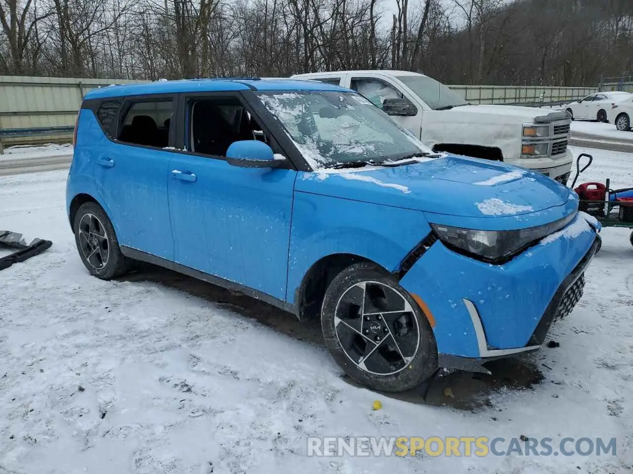 4 fotografías del automóvil dañado KNDJ33AU2S7243981 KIA SOUL 2025