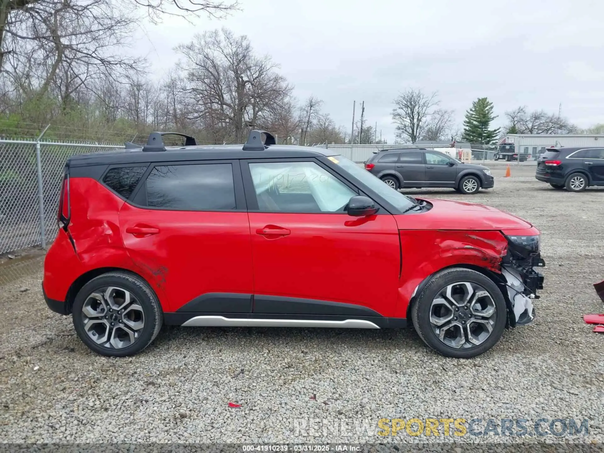 14 fotografías del automóvil dañado KNDJ33AU7S7247606 KIA SOUL 2025
