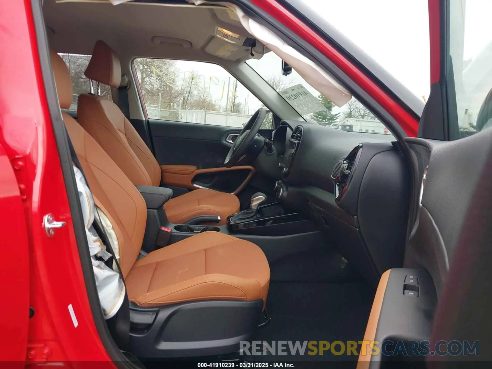 5 fotografías del automóvil dañado KNDJ33AU7S7247606 KIA SOUL 2025