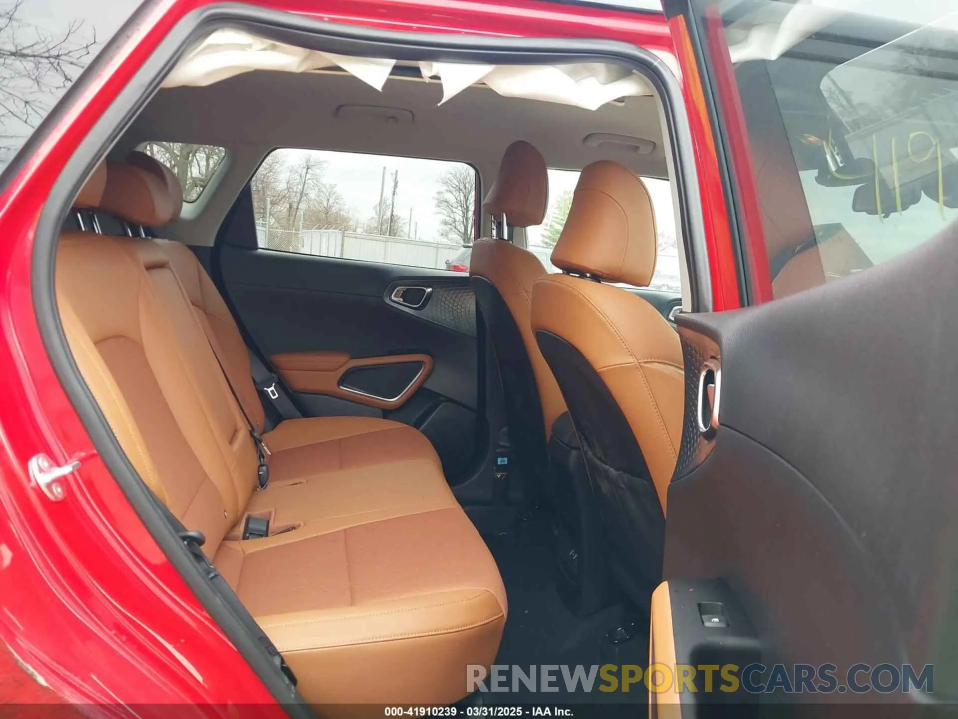 8 fotografías del automóvil dañado KNDJ33AU7S7247606 KIA SOUL 2025