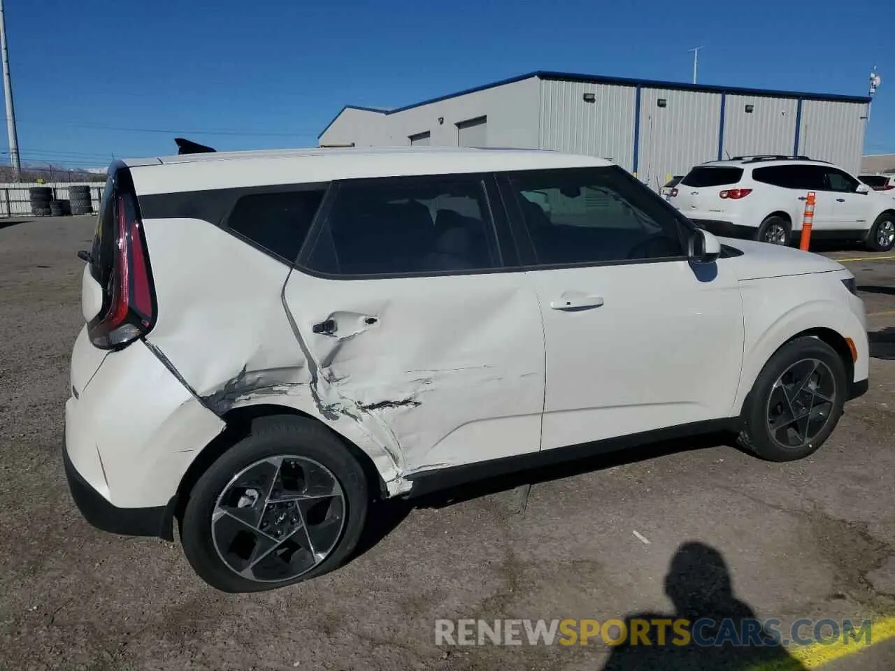 3 fotografías del automóvil dañado KNDJ33AUXS7928813 KIA SOUL 2025