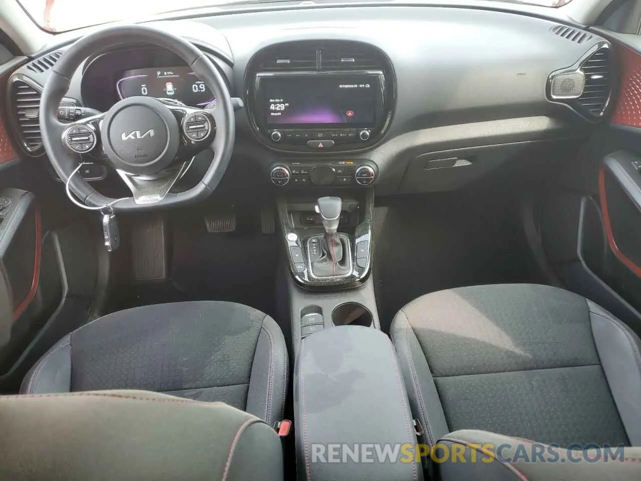 8 fotografías del automóvil dañado KNDJ53AU4S7245483 KIA SOUL 2025