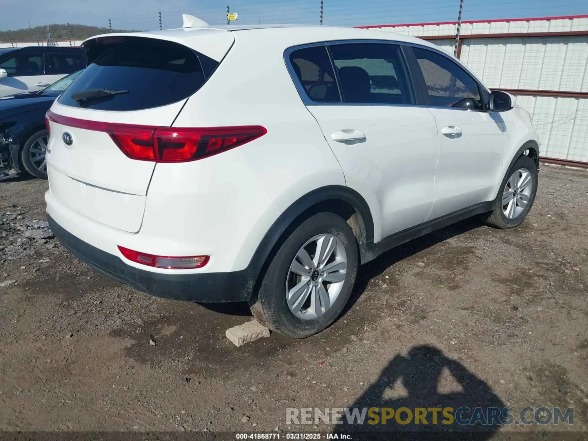 4 fotografías del automóvil dañado KNDPM3AC0K7543064 KIA SPORTAGE 2019