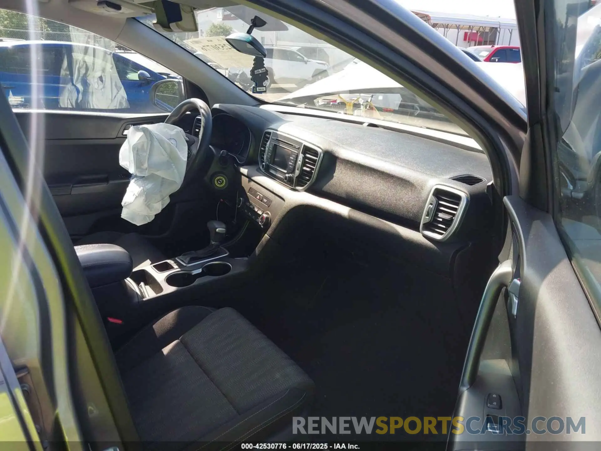 5 fotografías del automóvil dañado KNDPM3AC1K7525480 KIA SPORTAGE 2019