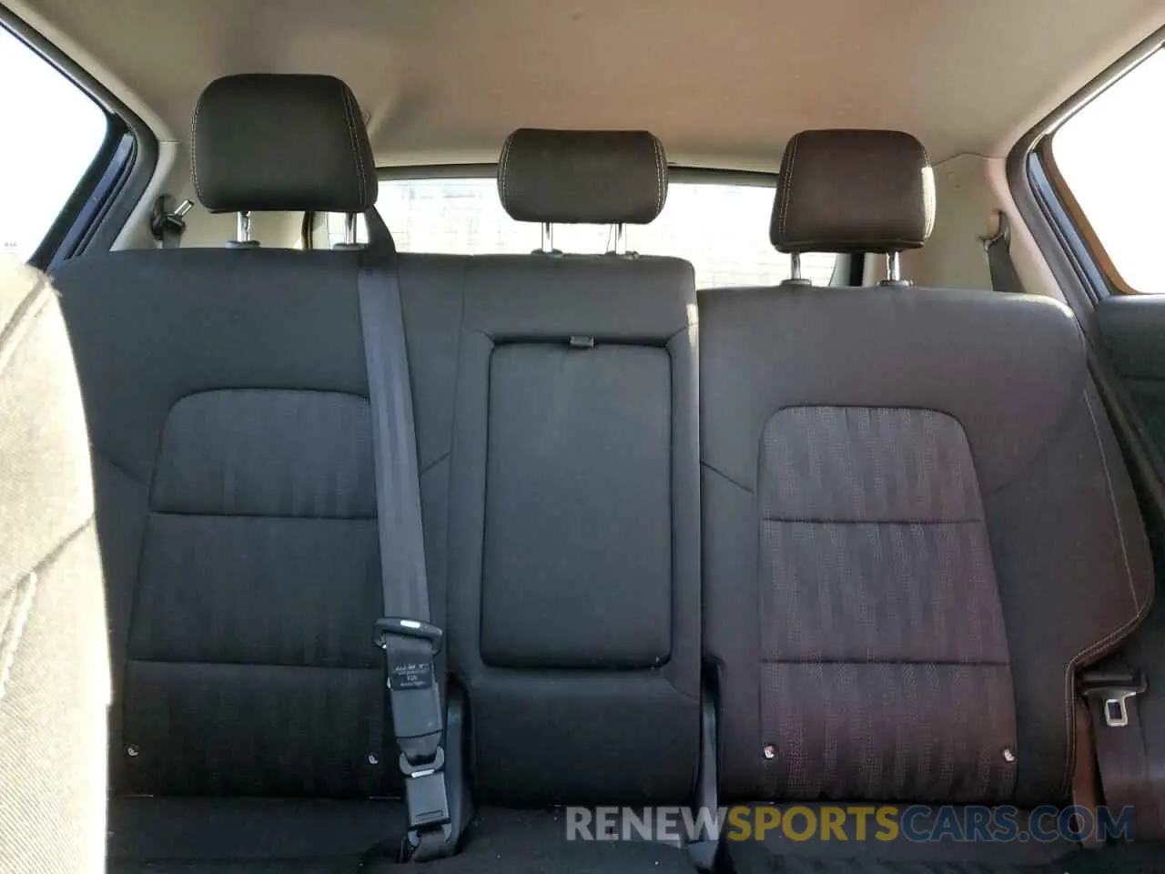 10 fotografías del automóvil dañado KNDPM3AC1K7602025 KIA SPORTAGE 2019