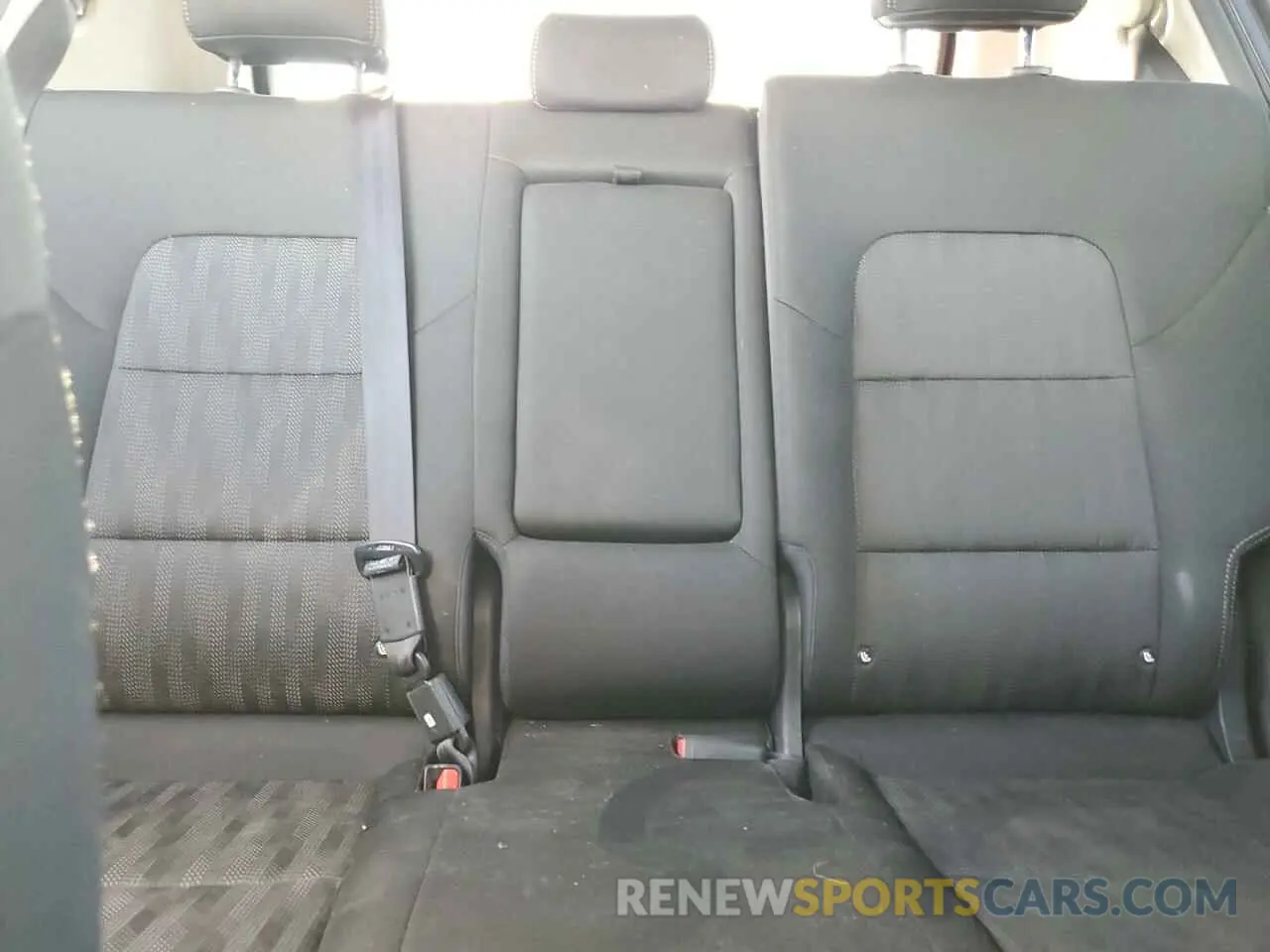 10 fotografías del automóvil dañado KNDPM3AC1K7619276 KIA SPORTAGE 2019