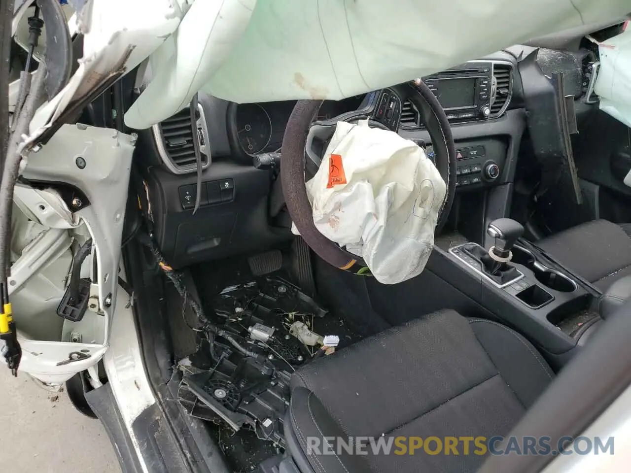 8 fotografías del automóvil dañado KNDPM3AC1K7623957 KIA SPORTAGE 2019