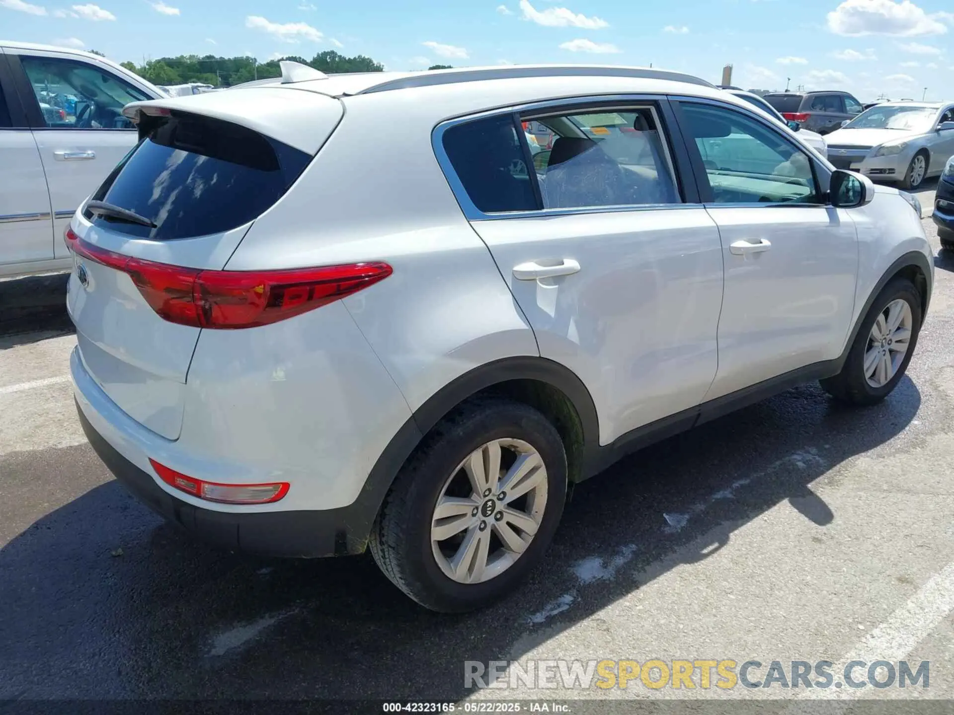 4 fotografías del automóvil dañado KNDPM3AC2K7607881 KIA SPORTAGE 2019