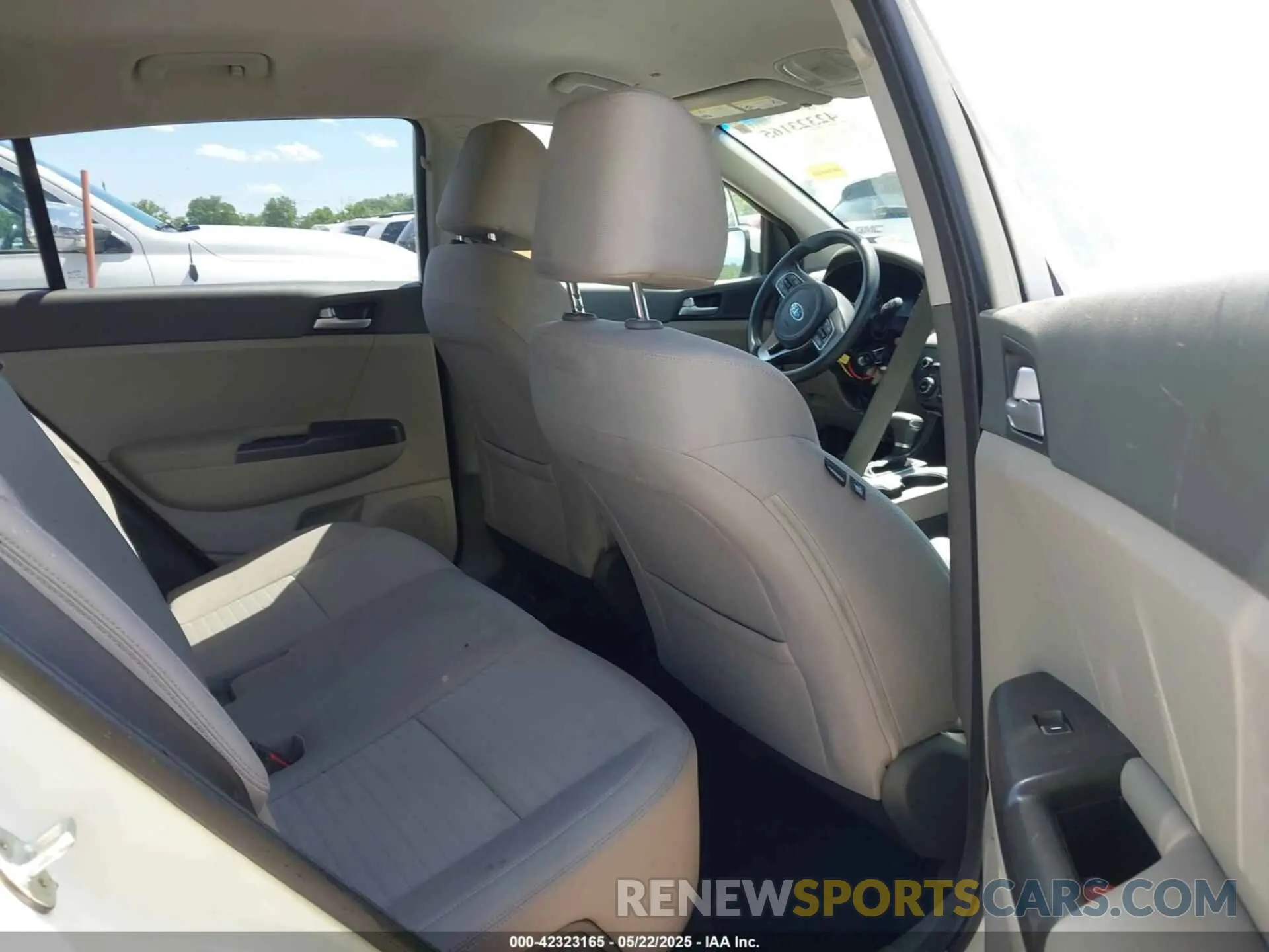 8 fotografías del automóvil dañado KNDPM3AC2K7607881 KIA SPORTAGE 2019