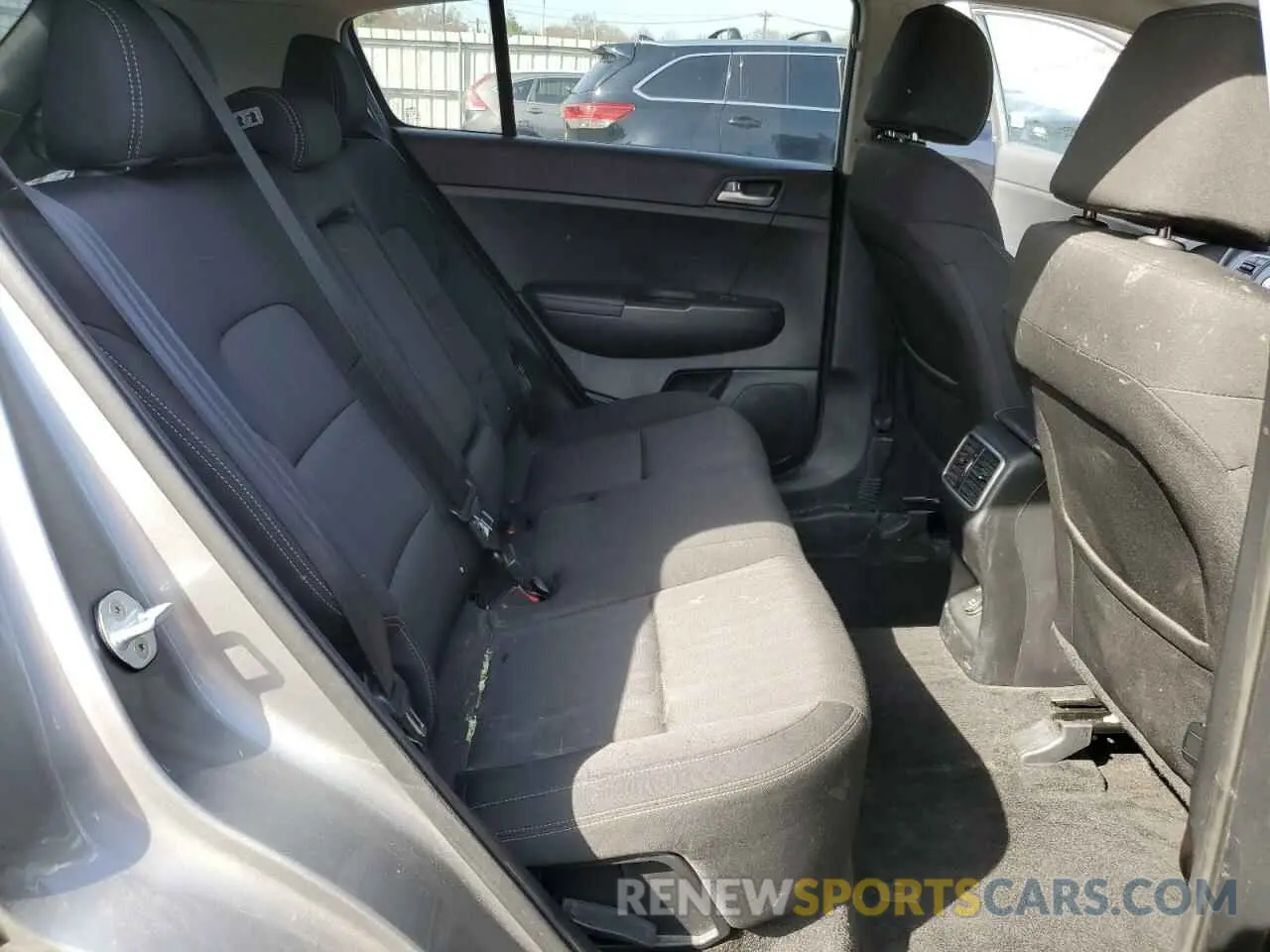 12 fotografías del automóvil dañado KNDPM3AC3K7623216 KIA SPORTAGE 2019