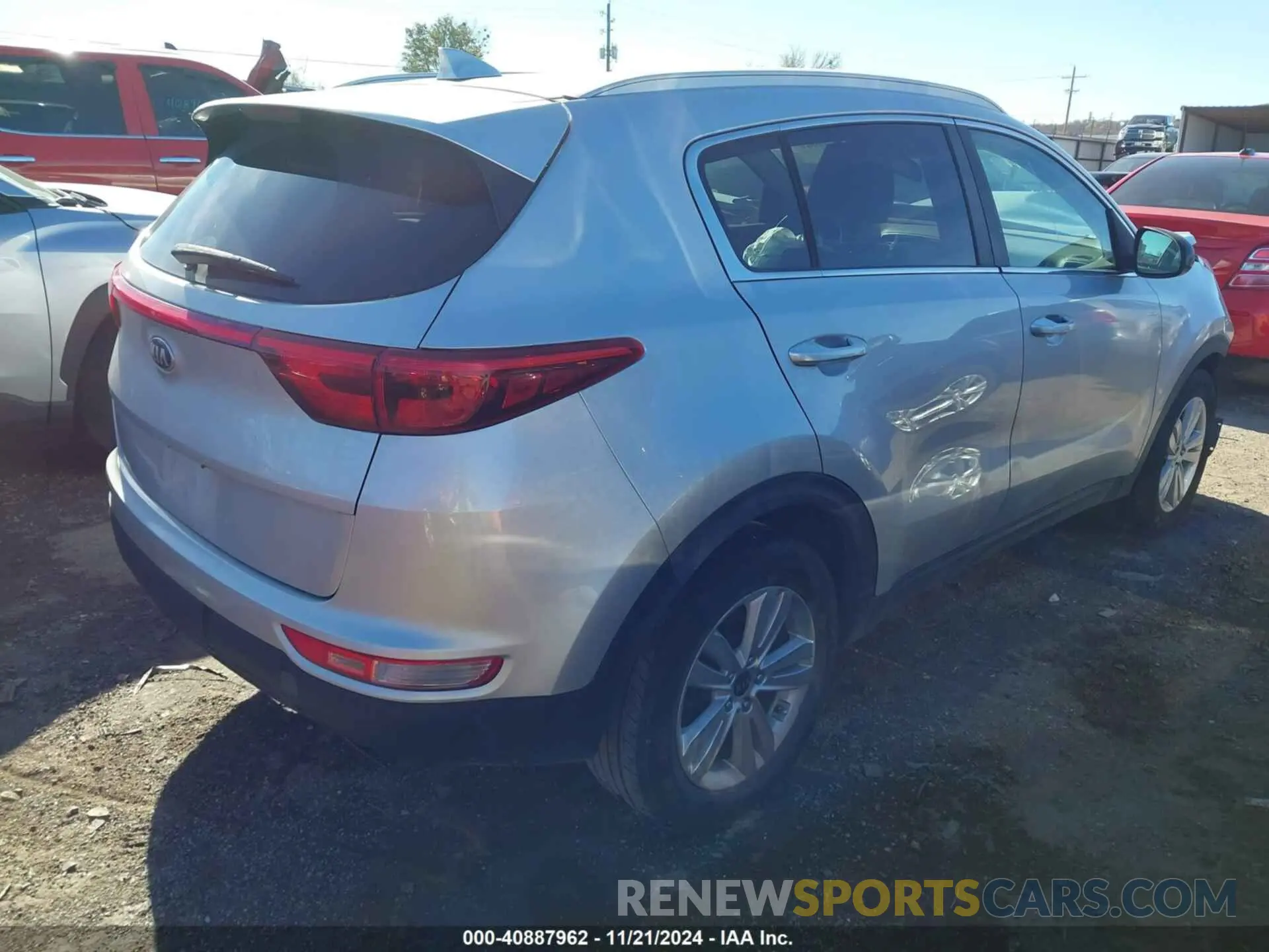 4 fotografías del automóvil dañado KNDPM3AC5K7603839 KIA SPORTAGE 2019