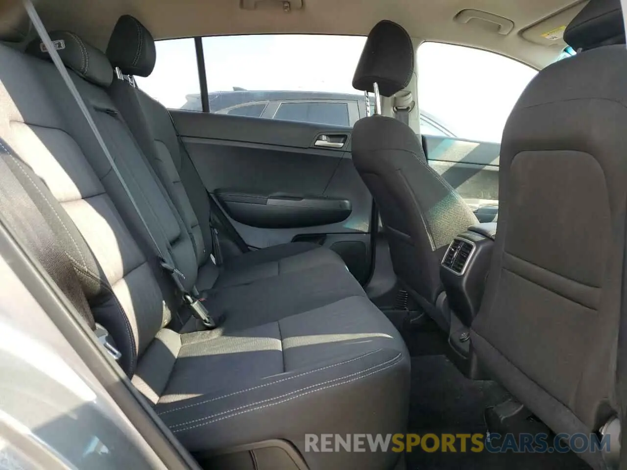 11 fotografías del automóvil dañado KNDPM3AC5K7623850 KIA SPORTAGE 2019